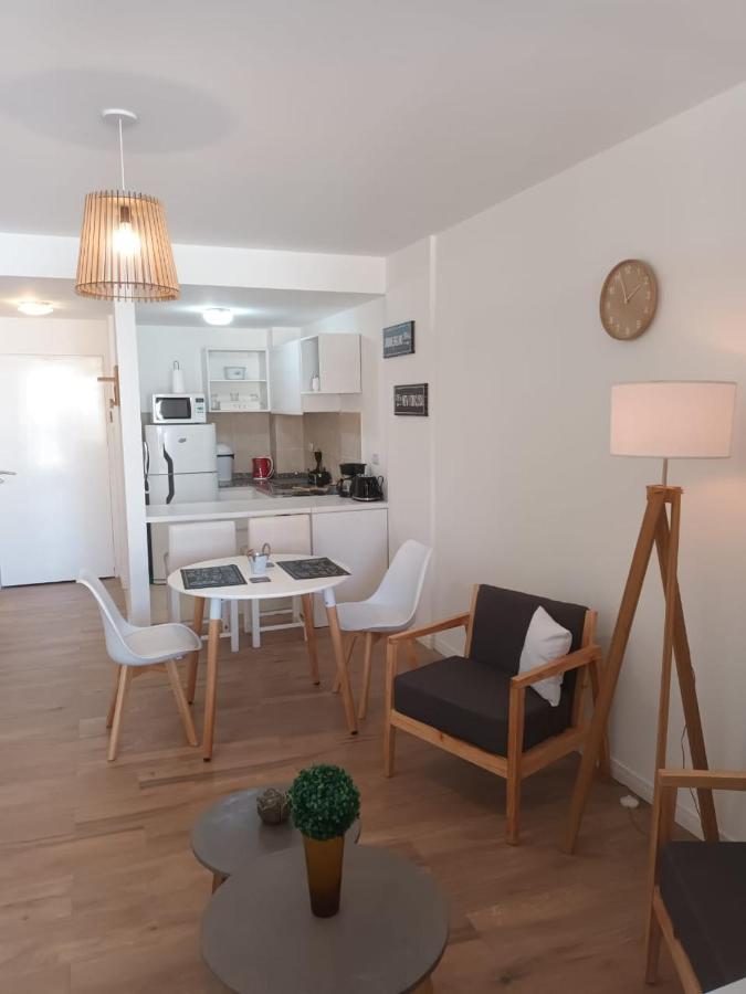 Teatros Y Pizzerias Obelisco Apartment - Buenos Aires — Photos 1